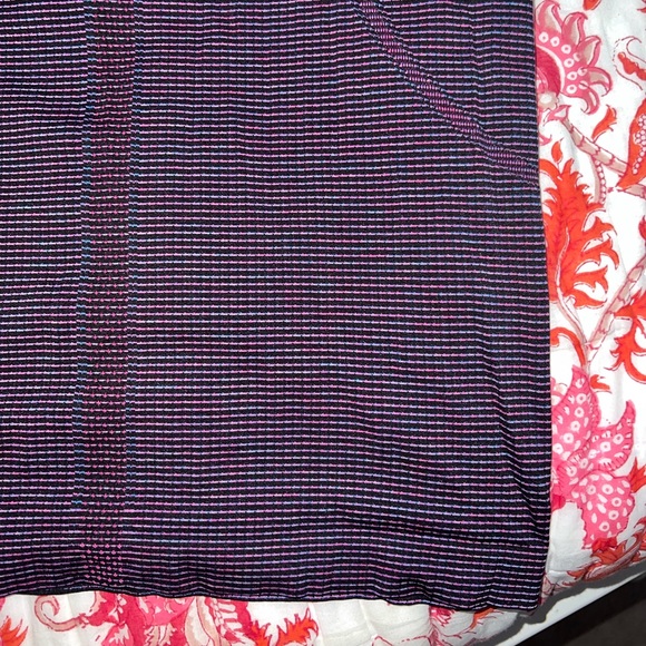 Lululemon swiftly tee size 8 - Picture 3 of 4